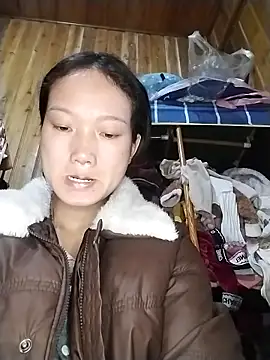 Snapshot of Jolinie chatting on 03.22.26 Jolinie online show from 03.22.26