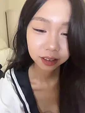 jolie 33 online show from 04.30.26