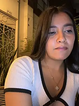 HaileyBiieber online show from 04.01.26