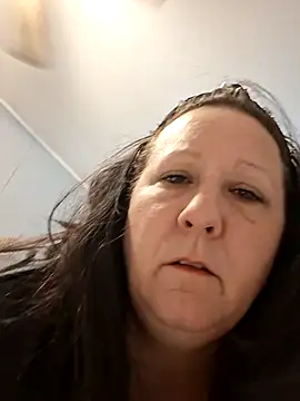 Snapshot of Ericaknowhow chatting on 03.29.26 Ericaknowhow online show from 03.29.26