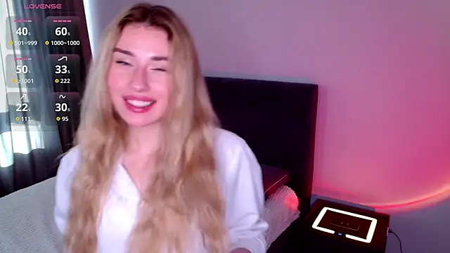 Snapshot of LulyDOLL chatting on 04.17.26 LulyDOLL online show from 04.17.26