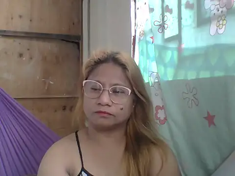 PinayChristine online show from 05.02.26