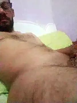 Snapshot of Alimohamed08 chatting on 05.16.26 Alimohamed08 online show from 05.16.26