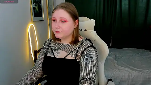 KatieGarsiaa online show from 03.23.26