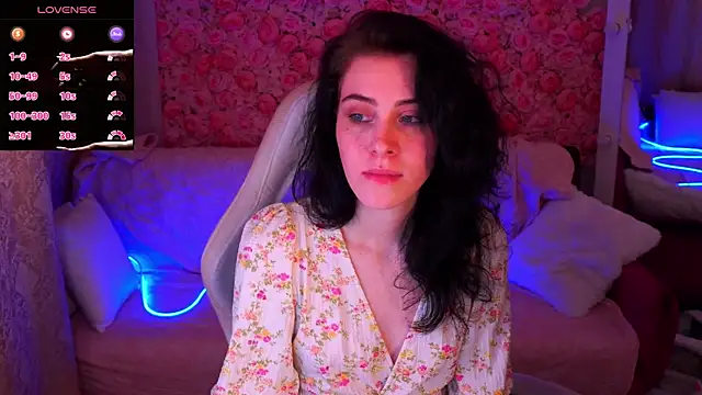 CurleyBlueEyes online show from 03.24.26