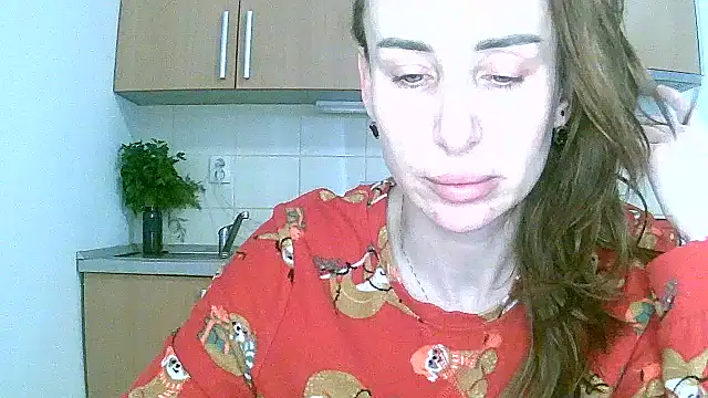 Snapshot of GlarysLoveressSx chatting on 04.03.26 GlarysLoveressSx online show from 04.03.26