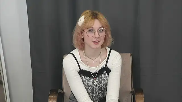 JuleeDutil online show from 03.24.26