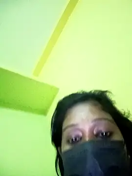 bannerjeesneha20 online show from 04.18.26