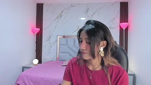 Snapshot of EsperanzaMora chatting on 04.17.26 EsperanzaMora online show from 04.17.26