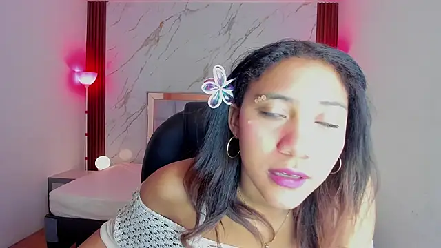 Snapshot of EsperanzaMora chatting on 05.12.26 EsperanzaMora online show from 05.12.26