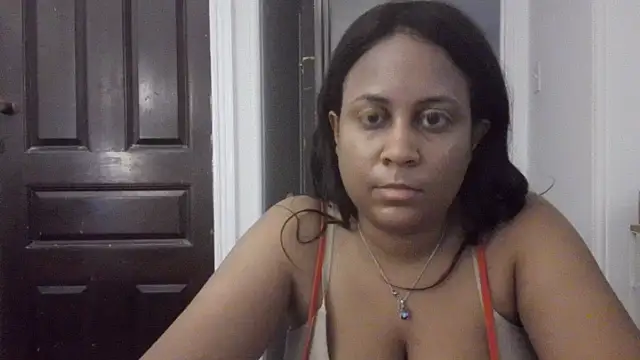 Snapshot of biancadoesit chatting on 05.18.26 biancadoesit online show from 05.18.26