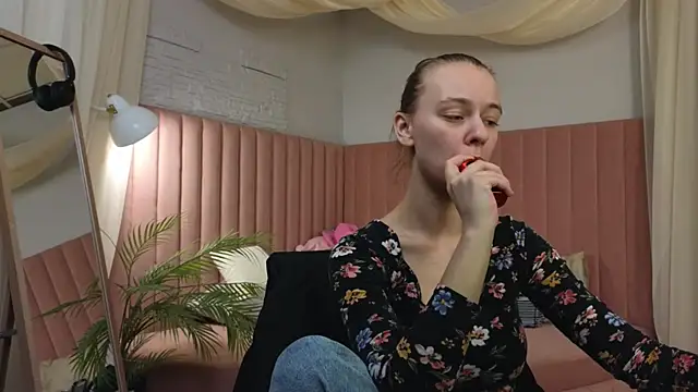 emma chaser online show from 04.21.26