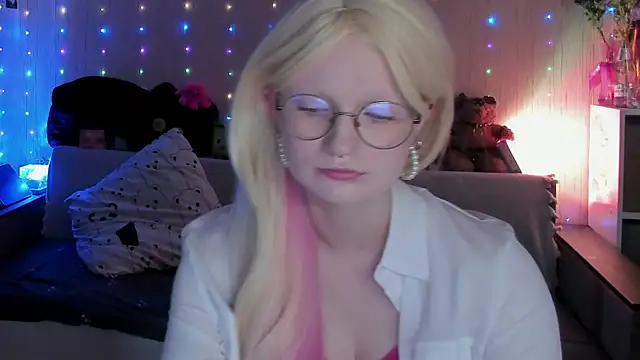 JulietFisher online show from 06.25.26