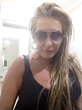 Exotic ParisX online show from 04.12.26