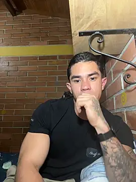 Snapshot of Noe_Blake chatting on 04.05.26 Noe Blake online show from 04.05.26