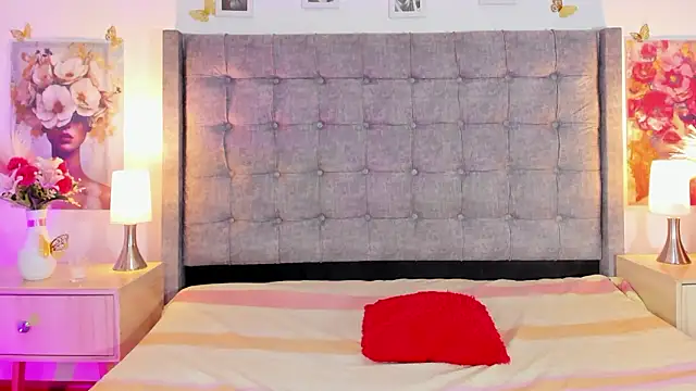 Snapshot of SamantaAristizabal2 chatting on 03.25.26 SamantaAristizabal2 online show from 03.25.26