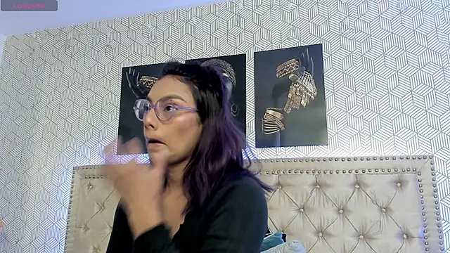 ValeAlvarez  online show from 03.27.26