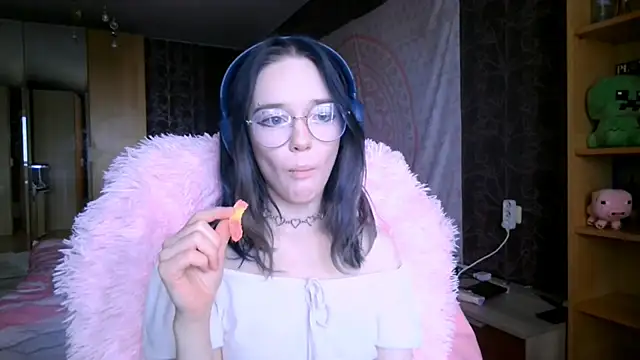 baby onface online show from 04.27.26