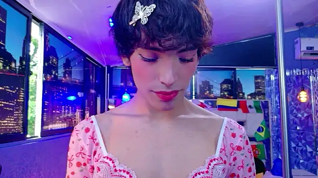 IsaacNovaa online show from 06.25.26