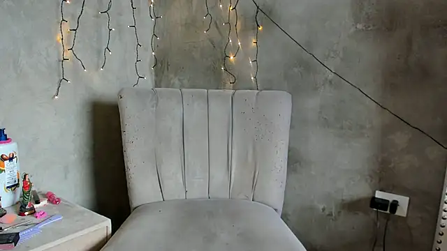 Snapshot of Carolina_Latin chatting on 04.27.26 Carolina Latin online show from 04.27.26
