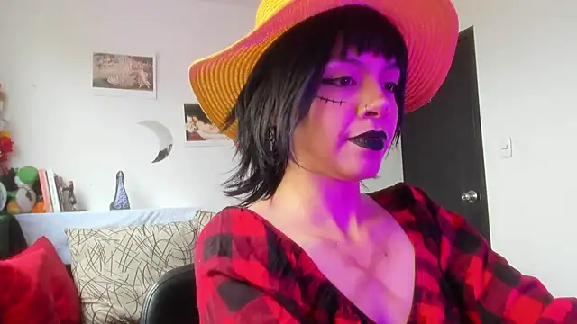 Snapshot of Nyxara- chatting on 07.19.26 Nyxara- online show from 07.19.26