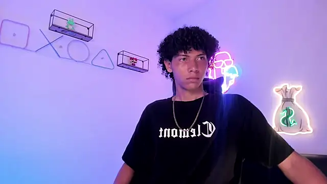 Snapshot of Eletry_01 chatting on 03.27.26 Eletry 01 online show from 03.27.26