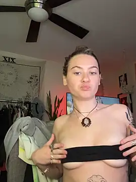 peachesncreamyy online show from 04.27.26