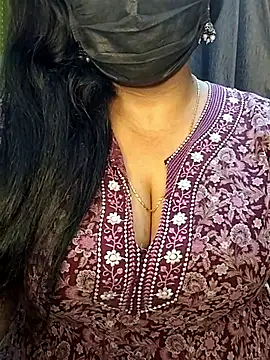 Snapshot of Anushka_flower chatting on 04.22.26 Anushka flower online show from 04.22.26