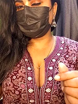 Snapshot of Anushka_flower chatting on 05.11.26 Anushka flower online show from 05.11.26