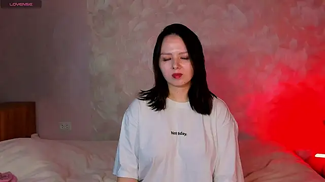Snapshot of miss_teasee chatting on 04.19.26 miss teasee online show from 04.19.26
