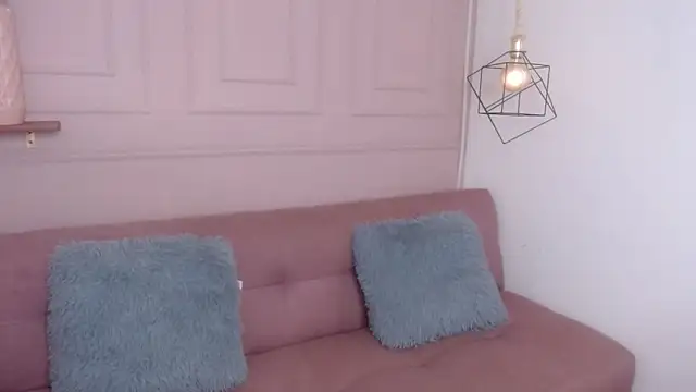 Snapshot of Violet_2003 chatting on 03.31.26 Violet 2003 online show from 03.31.26