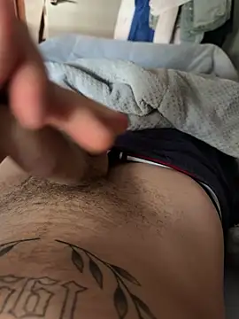 Snapshot of boiche chatting on 03.29.26 boiche online show from 03.29.26