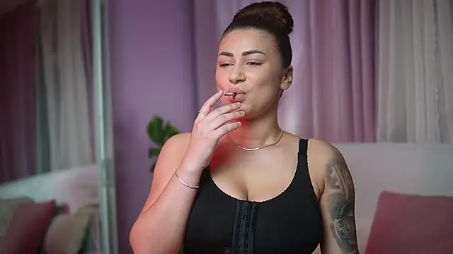 AmeliaBarbie online show from 04.18.26
