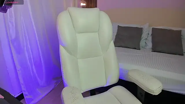 Hanna Tylor online show from 03.27.26