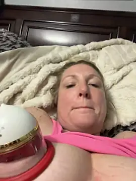 Snapshot of sweetkacibaby chatting on 04.11.26 sweetkacibaby online show from 04.11.26