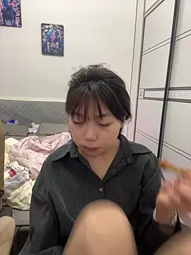 Snapshot of RaTnT chatting on 04.13.26 RaTnT online show from 04.13.26