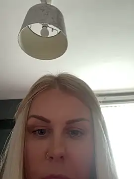 saucymelaine09 online show from 03.26.26