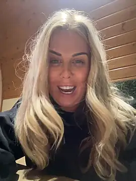 saucymelaine09 online show from 03.27.26