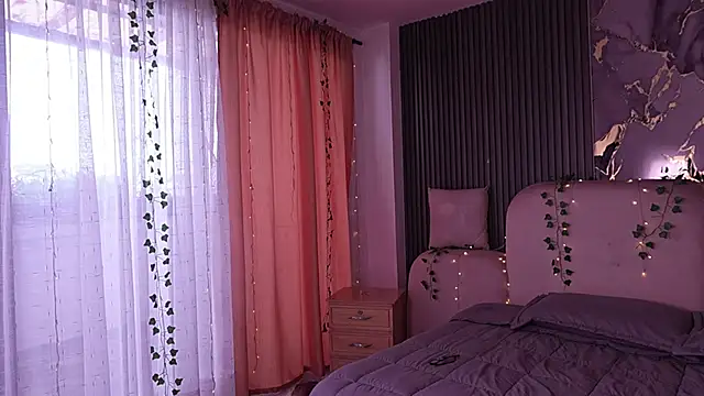 LilithLuxor  online show from 04.01.26