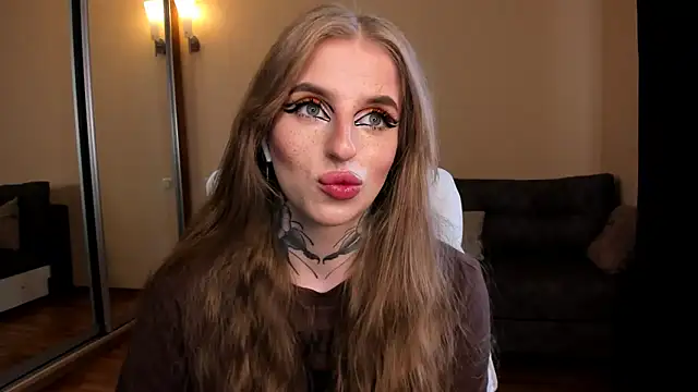 Snapshot of harley_kimm chatting on 04.08.26 harley kimm online show from 04.08.26