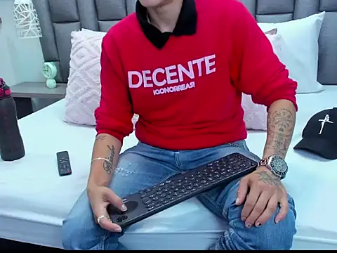 ZoeGrey online show from 04.13.26