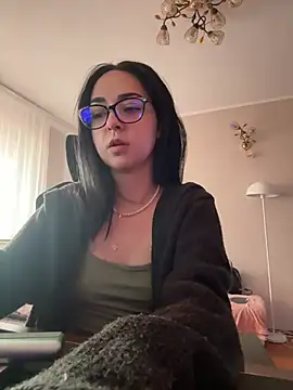 TheaMerve online show from 04.21.26