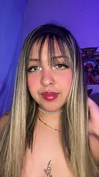 NinaValencia  online show from 03.28.26