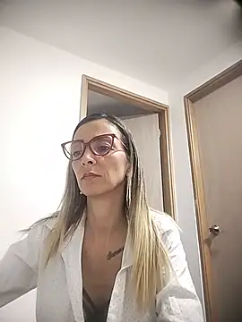 AlanaBrunetteX X online show from 06.26.26