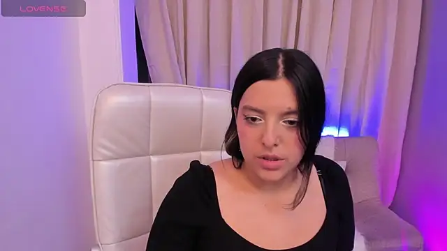 Arihanna London online show from 05.01.26
