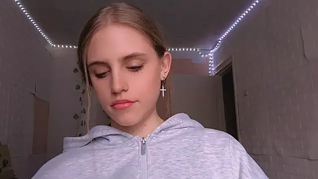 EveCoutch online show from 03.30.26