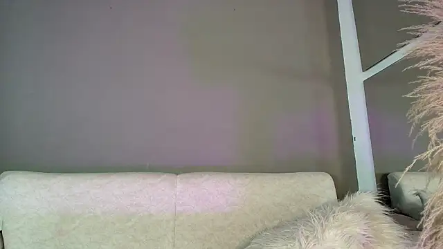 Snapshot of Zoee_8 chatting on 06.19.26 Zoee 8 online show from 06.19.26