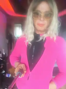 Snapshot of DomMONIKA chatting on 05.17.26 DomMONIKA online show from 05.17.26