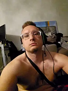 Snapshot of DrakohThree06 chatting on 03.28.26 DrakohThree06 online show from 03.28.26