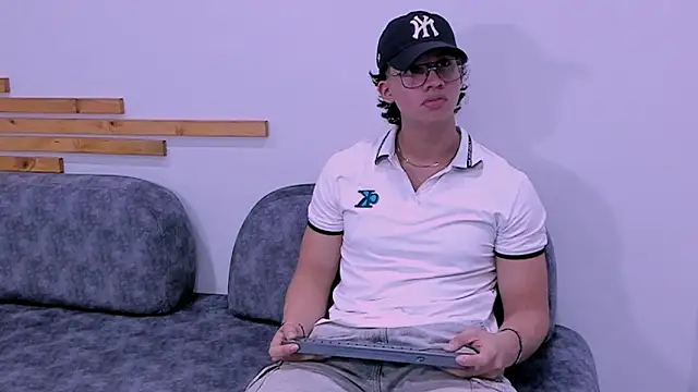 axxel body online show from 03.28.26